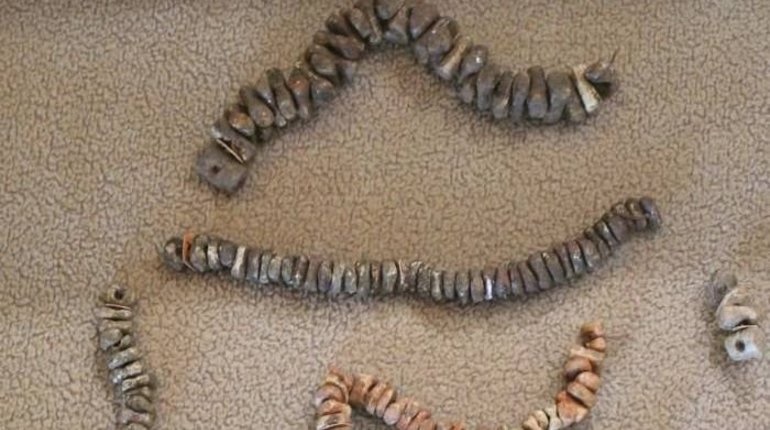 Bracelet. The history in 10 facts