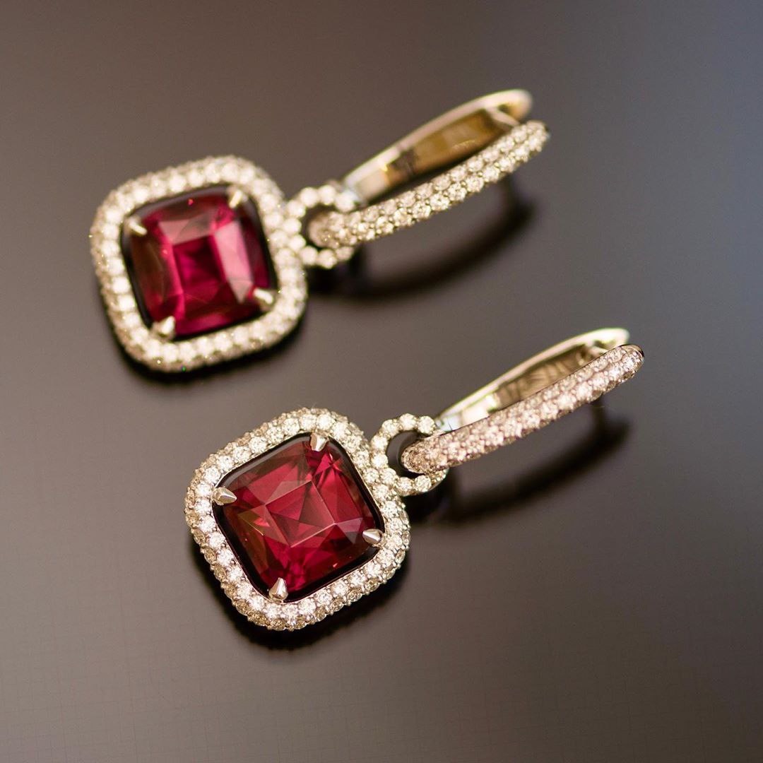 Rhodolite - Legend of origin