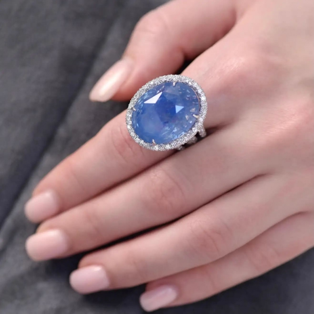 47,22 Carat Natural Sapphire Diamonds 18 Karat White Gold Cocktail Ring by D&A