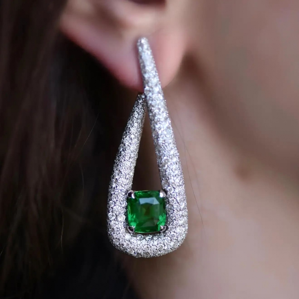 10,27 Carat Natural Tsavorite Diamonds 18 Karat White Gold Earrings by D&A