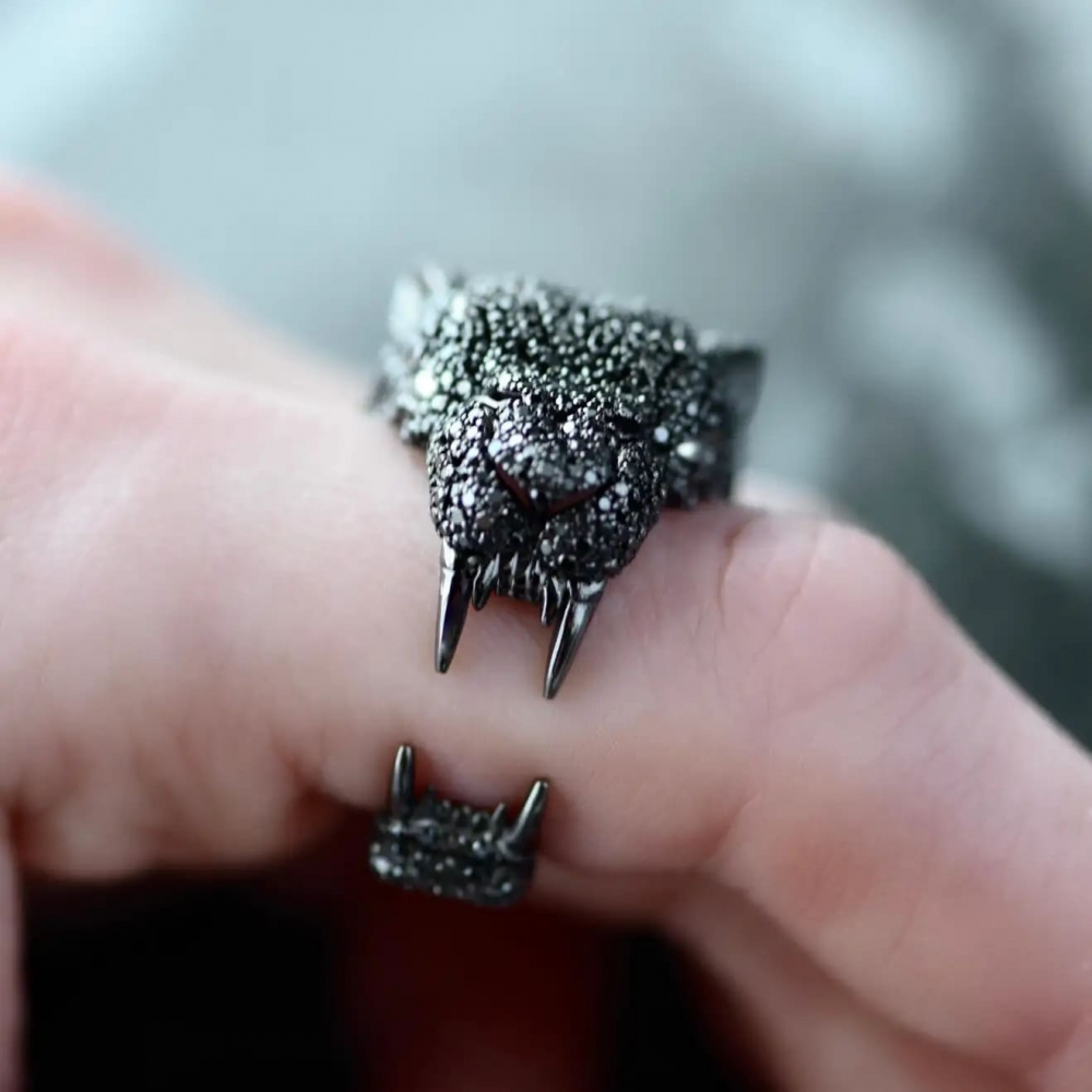 3,3 Carat Black Diamonds 18 Karat Black Gold 