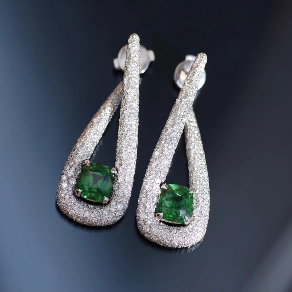 10,27 Carat Natural Tsavorite Diamonds 18 Karat White Gold Earrings by D&A