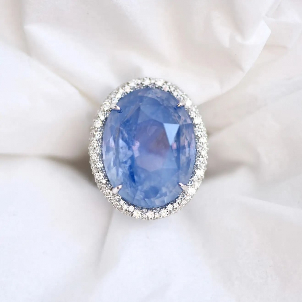 47,22 Carat Natural Sapphire Diamonds 18 Karat White Gold Cocktail Ring by D&A