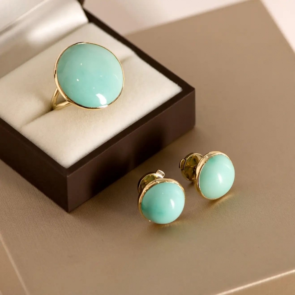 16.5 Carat Natural Blue Armenian Turquoise 18 Karat Yellow Gold Cocktail Ring