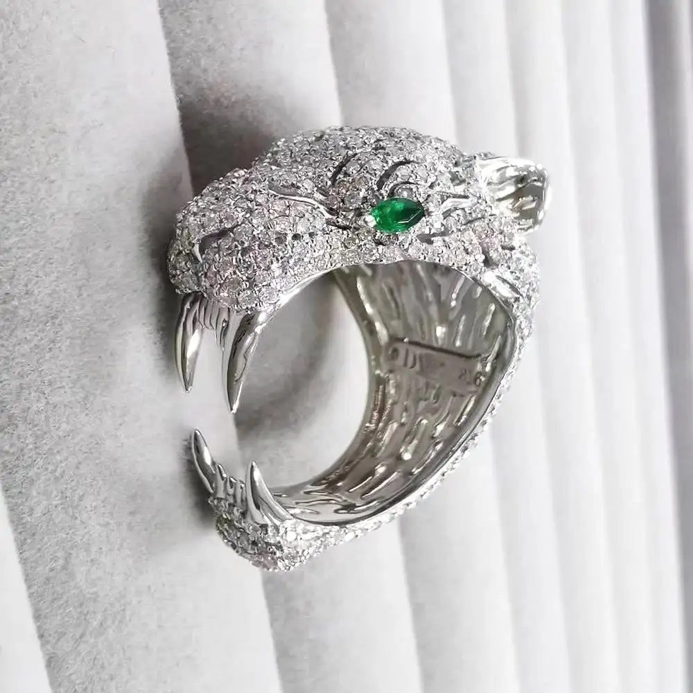 2,73 Carat White Diamonds 18 Karat White Gold 