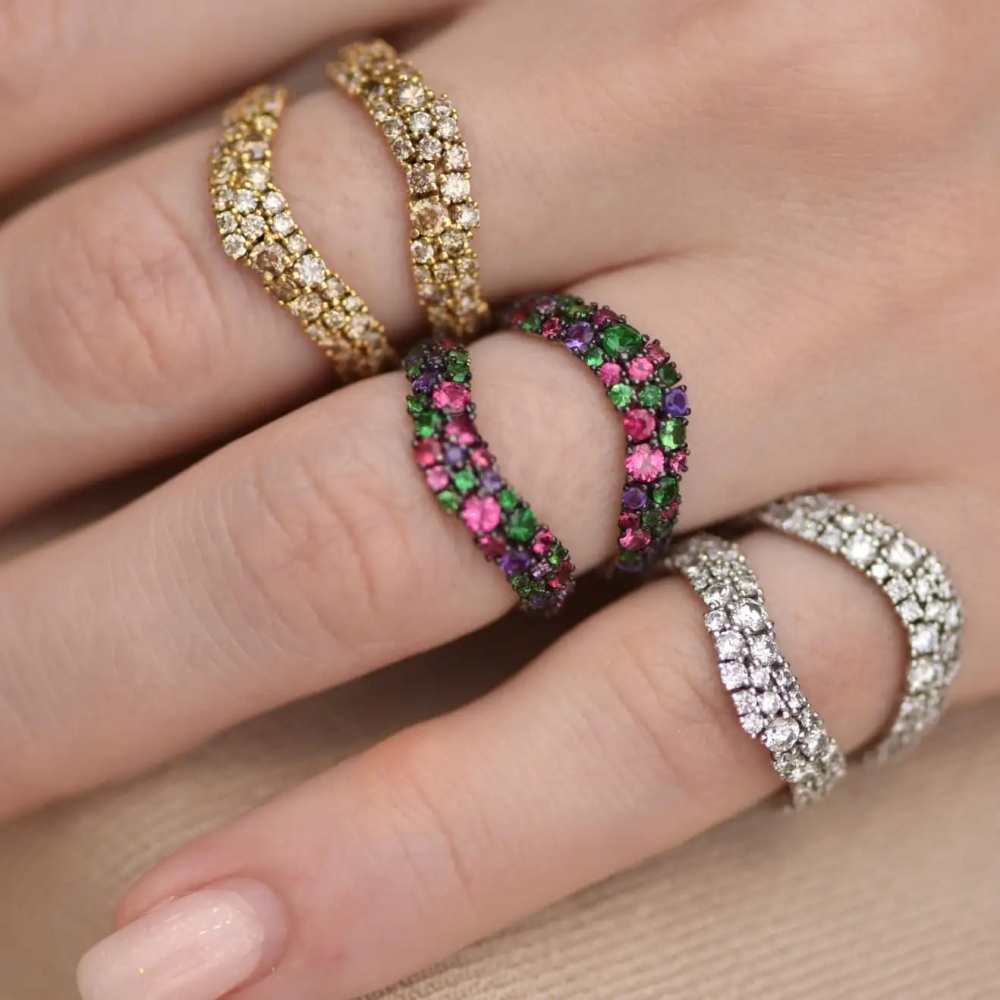7 Carat Vibrant Pink Mahenge Spinel Diamonds 18 Karat White Gold Dual Rings