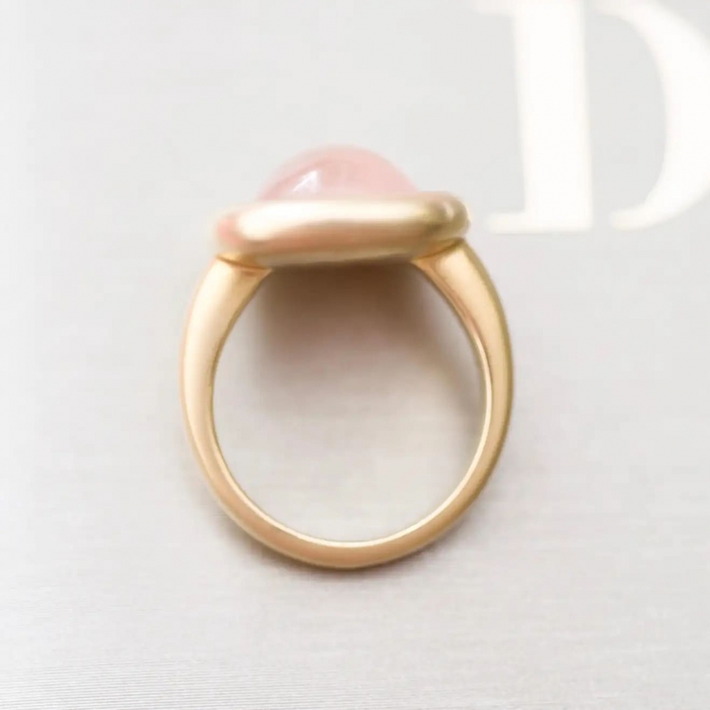 5 Carat Rose Quartz 14 Karat Yellow Gold Casual Ring