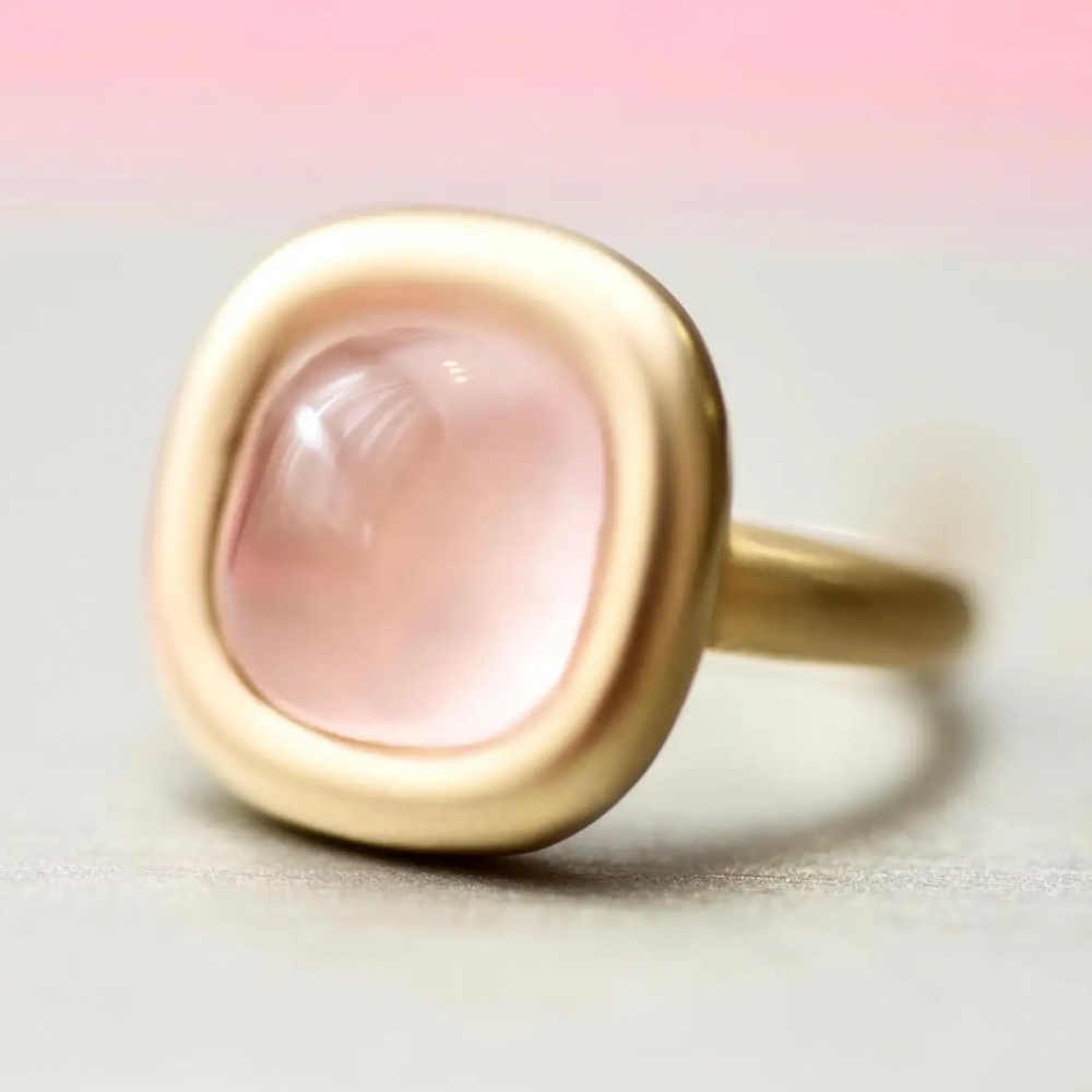 5 Carat Rose Quartz 14 Karat Yellow Gold Casual Ring