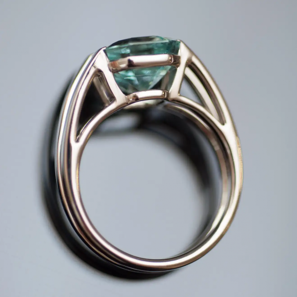 3,5 Carat Natural Aquamarine 18 Karat White Gold Geometric Cocktail Ring