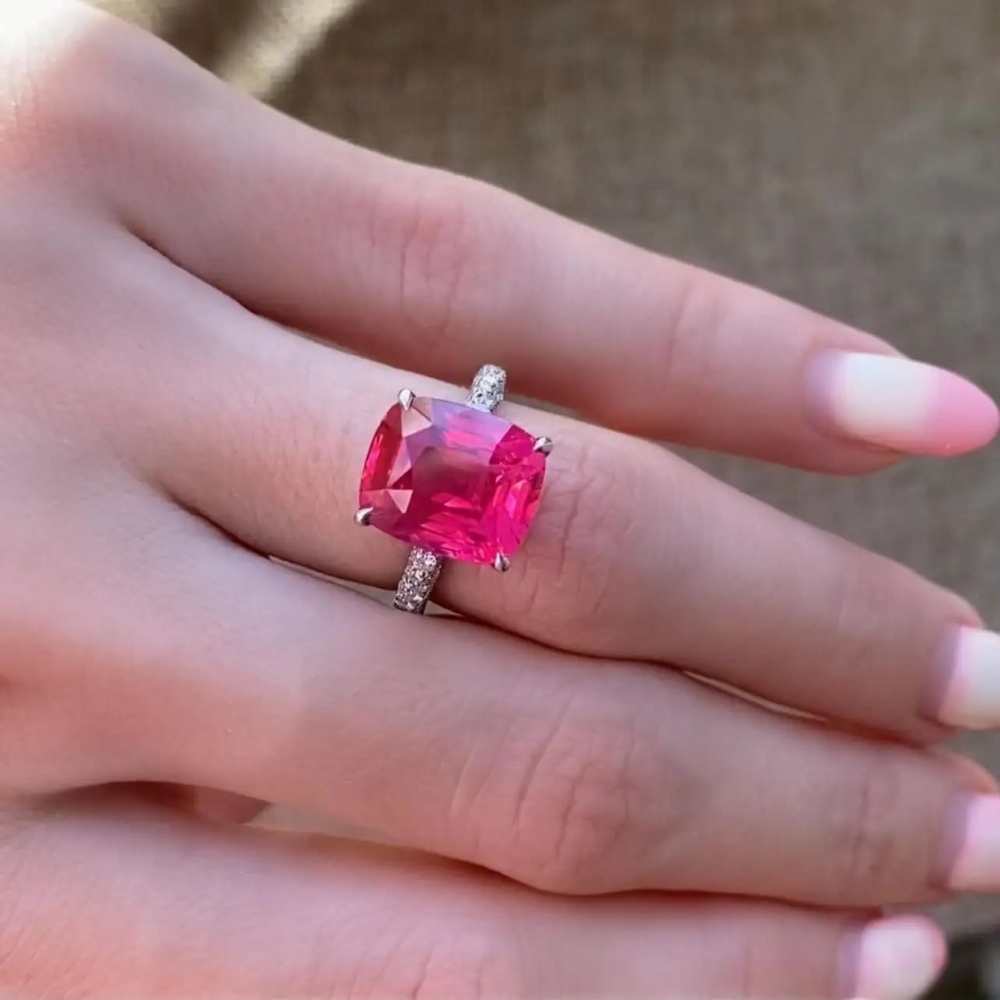 7 Carat Vibrant Pink Mahenge Spinel Diamonds 18 Karat White Gold