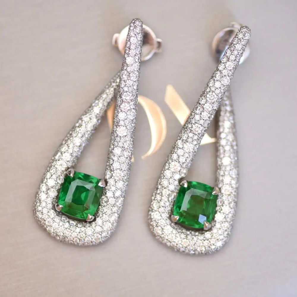 10,27 Carat Natural Tsavorite Diamonds 18 Karat White Gold Earrings by D&A